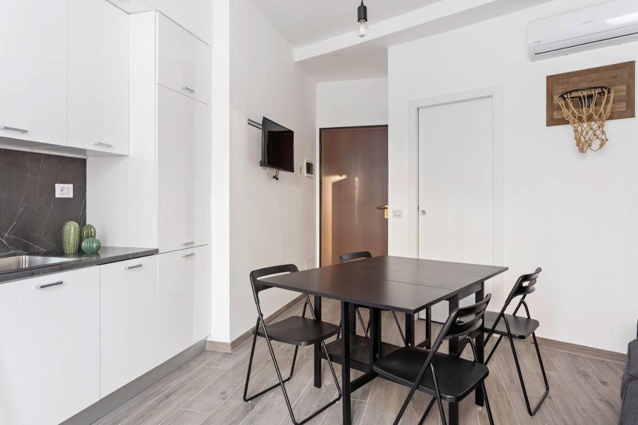 Modern And New Flat In Duomo Area Apartment Milano Ngoại thất bức ảnh
