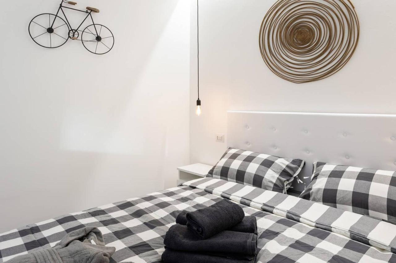 Modern And New Flat In Duomo Area Apartment Milano Ngoại thất bức ảnh